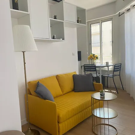 Stella Apartment *
